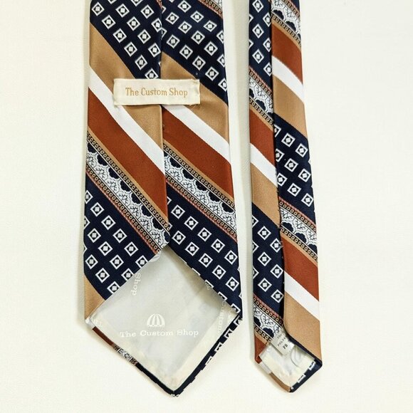 Vintage 1970's Necktie In A Bronze And Navy Retro Print. - Picture 5 of 8